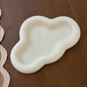Cloud shaped tray